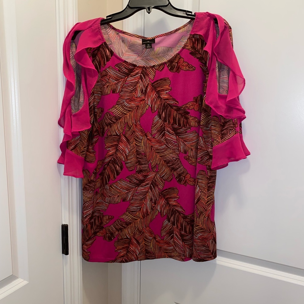 Women blouse 3/4 sleeve with hole